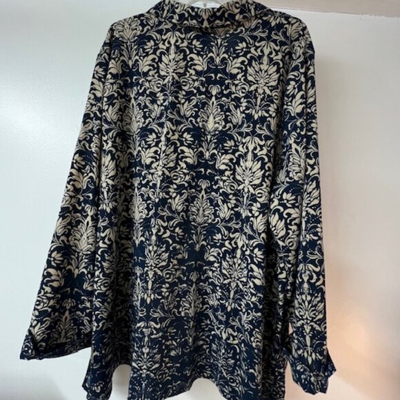 Catherines Womens Long Sleeve, Button-Down Tunic, Drk Blue/Tan Pattern, Size 3X - Picture 5 of 6